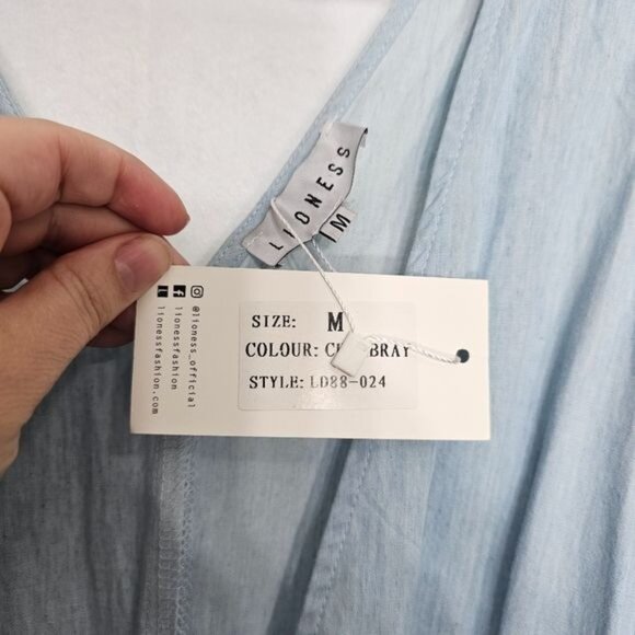 Lioness Blue Chambray Sleeveless Belted Pleated Maxi Dress Medium - Picture 3 of 10